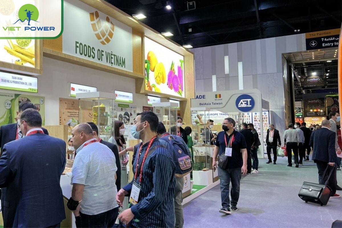 Trang phục lịch sự và thoải mái khi đi Gulfood
