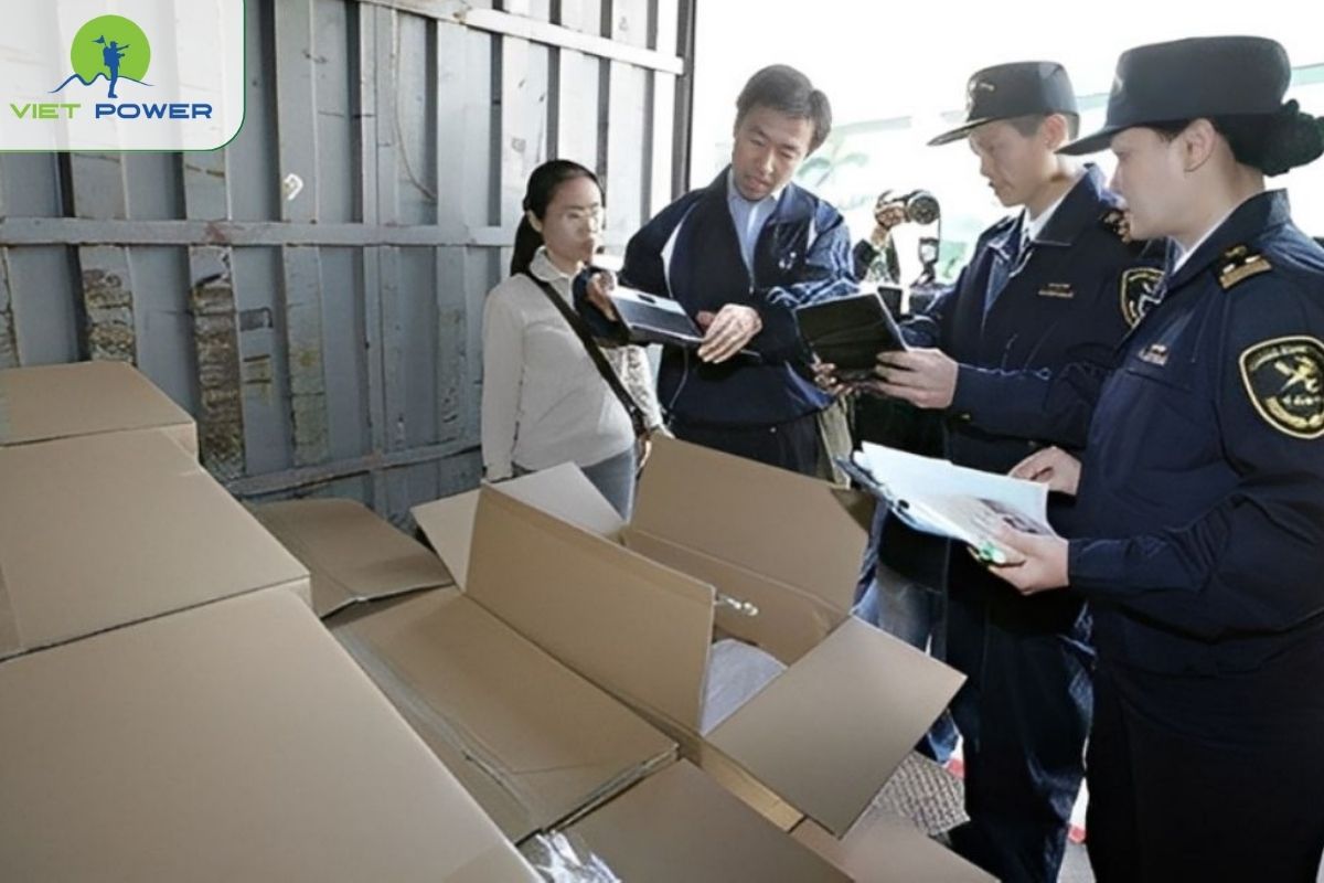 Kiểm tra thực tế hàng hóa: