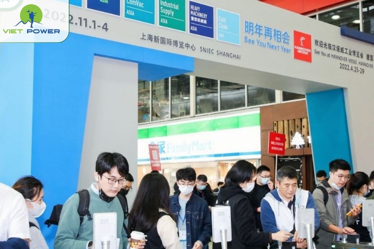 Di chuyển & Làm quen hội chợ