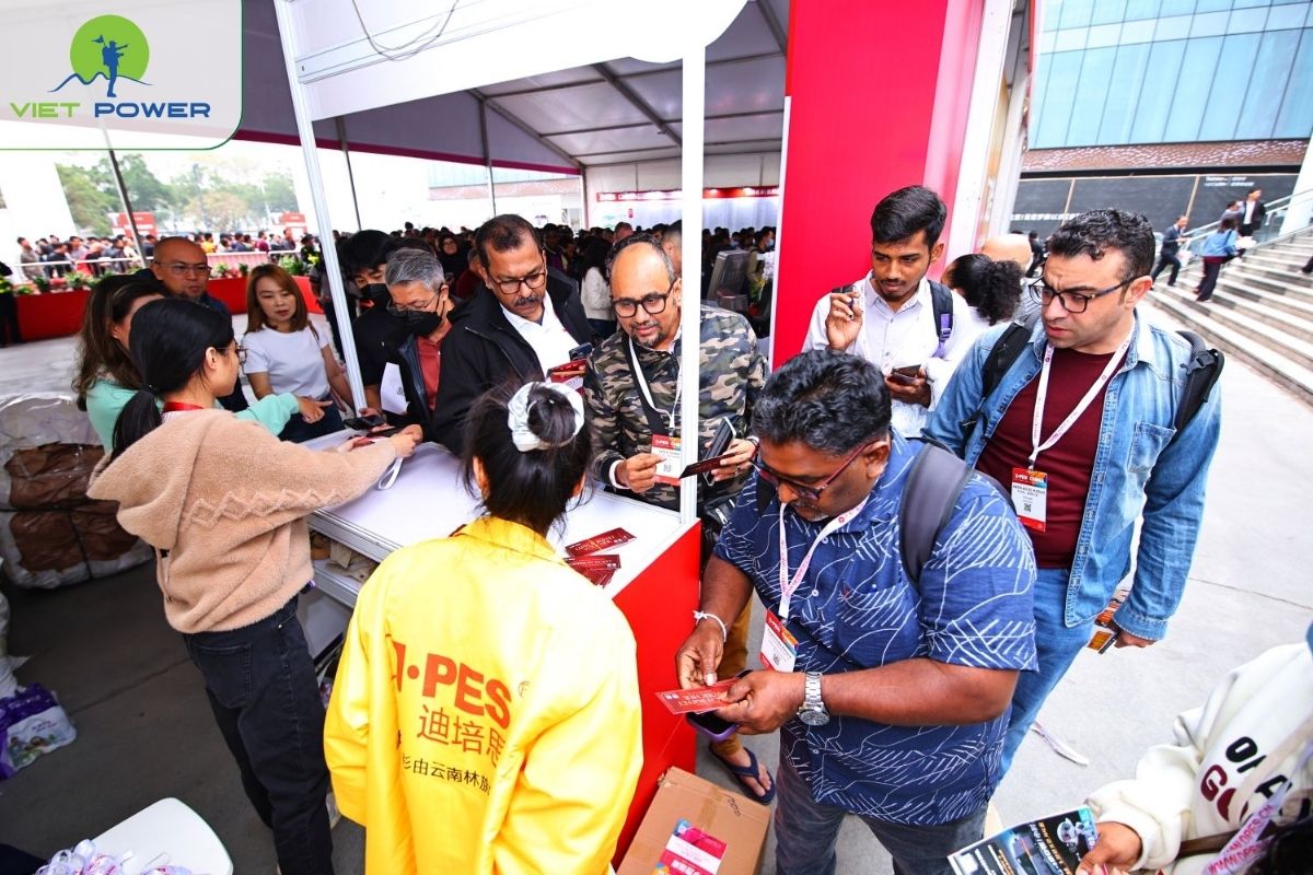 Khu vực tiếp đón quốc tế riêng biệt, có dịch vụ thư ký