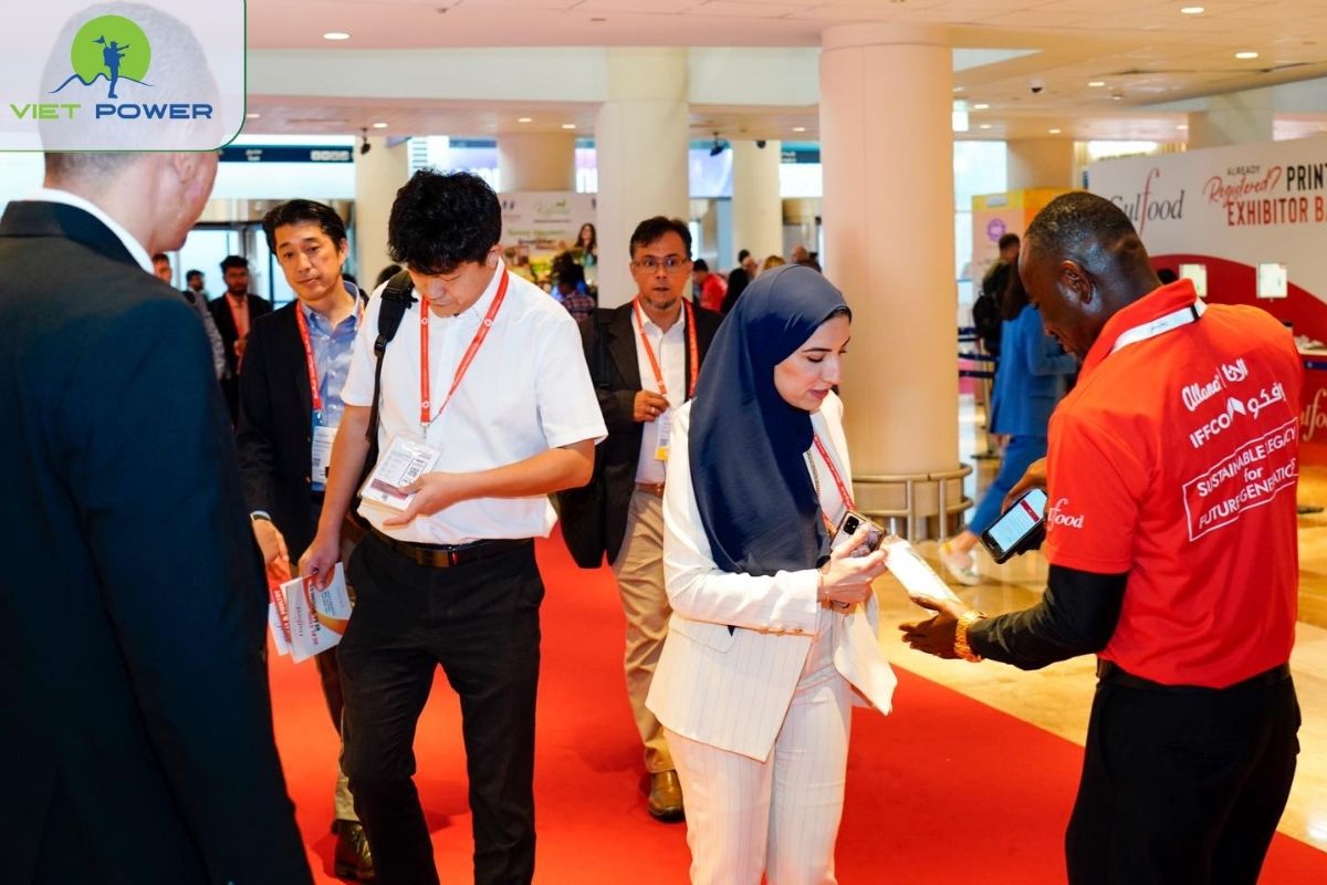 Làm Badge Muộn, Đến Nơi Mới Xử Lý