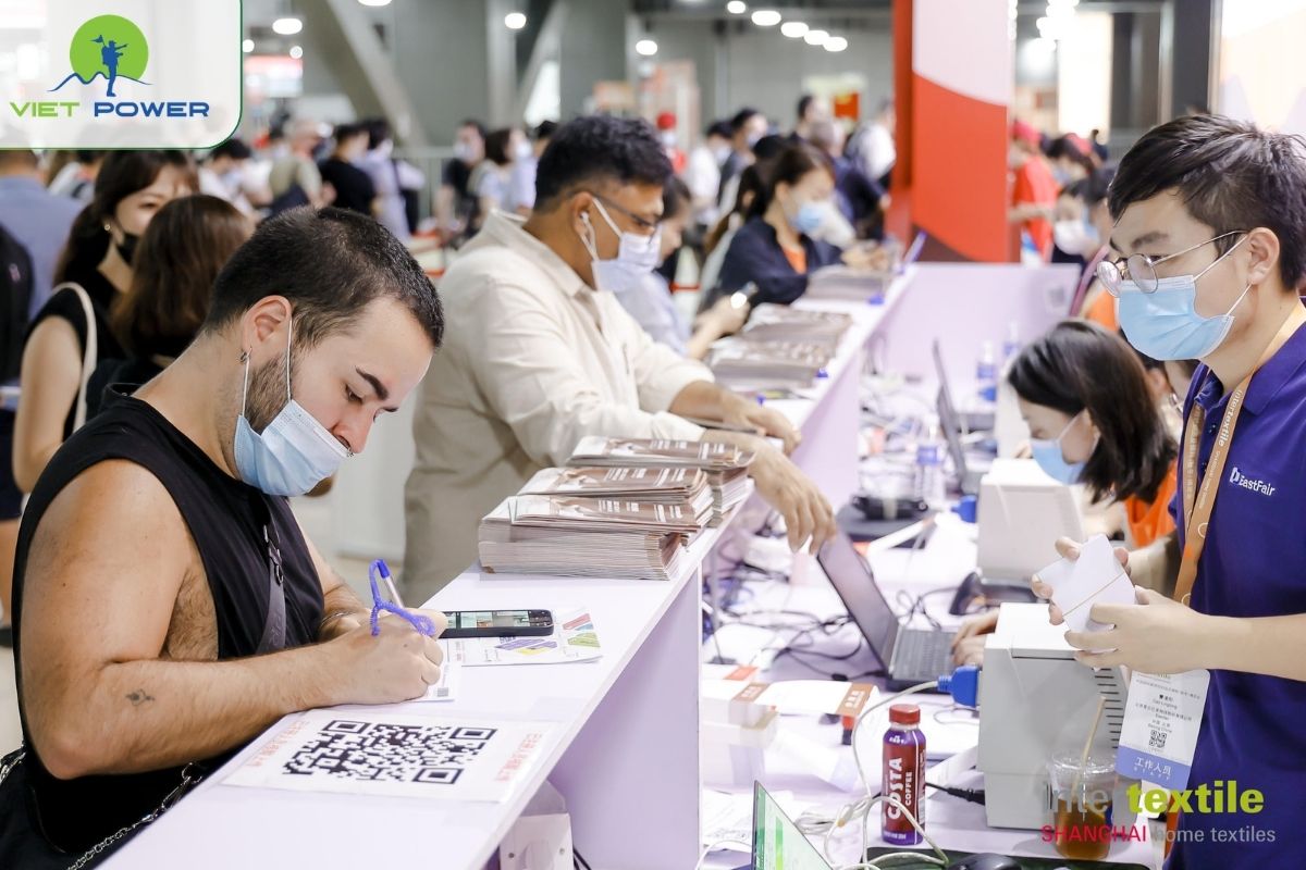 Khi nào cần đổi/nhận badge tại quầy?