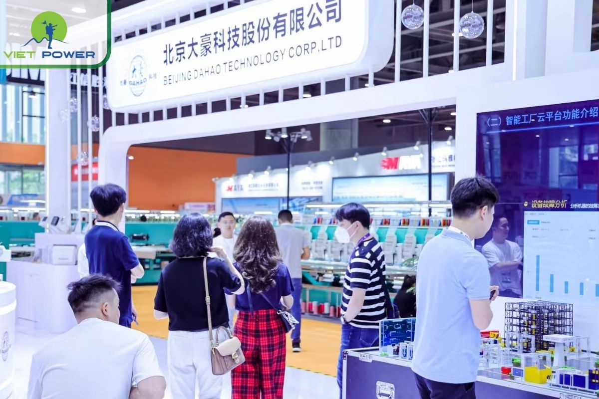 Máy móc và thiết bị thêu