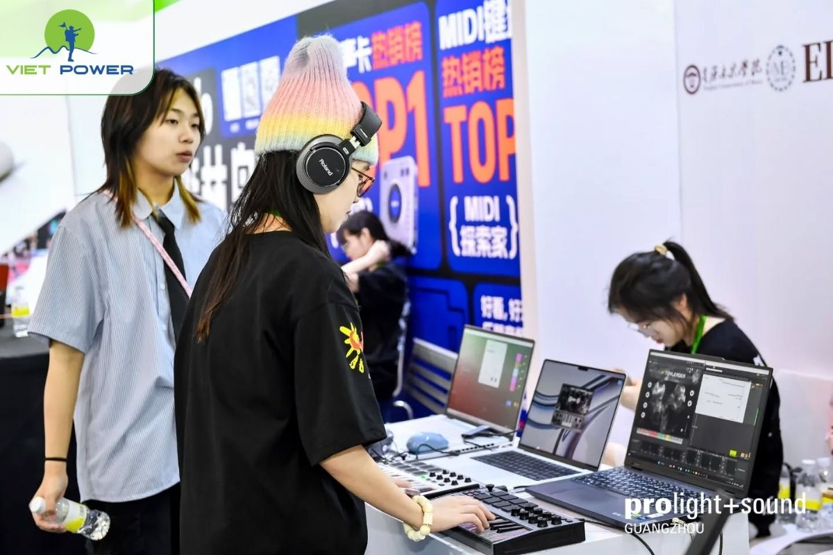 Làm Sao Để Test Và Chọn Thiết Bị Tại Hội Chợ?