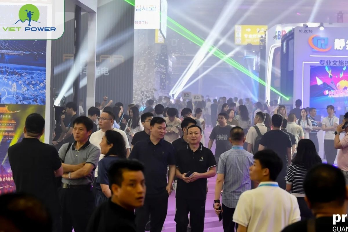 Nên Đi Hội Chợ Tự Túc Hay Theo Tour?