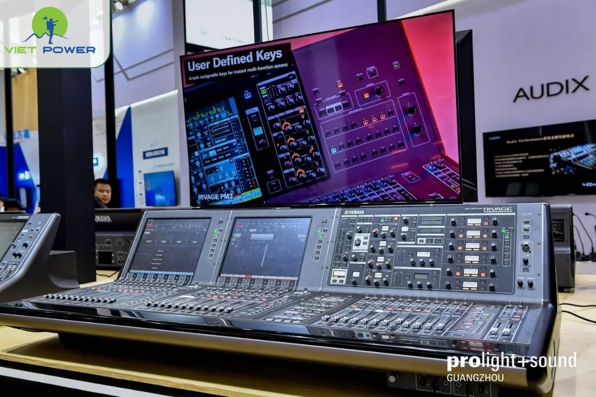 Thiết Bị Sân Khấu, Rigging Và Thiết Bị Trình Diễn