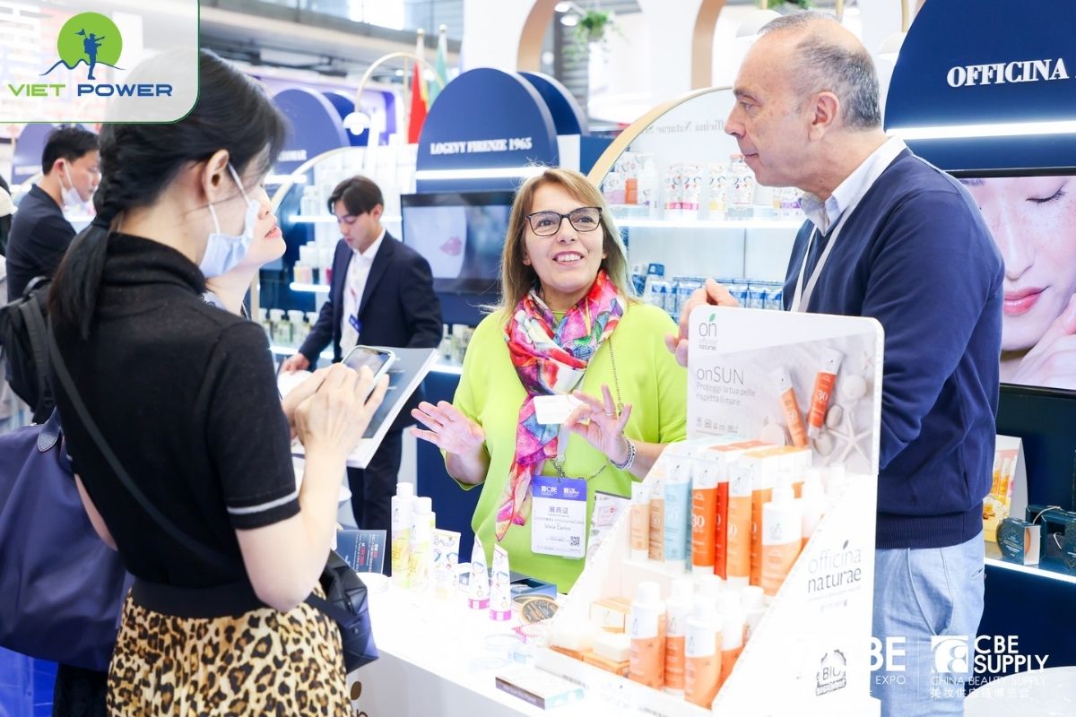 Chi Phí Phiên Dịch Khi Đi Hội Chợ