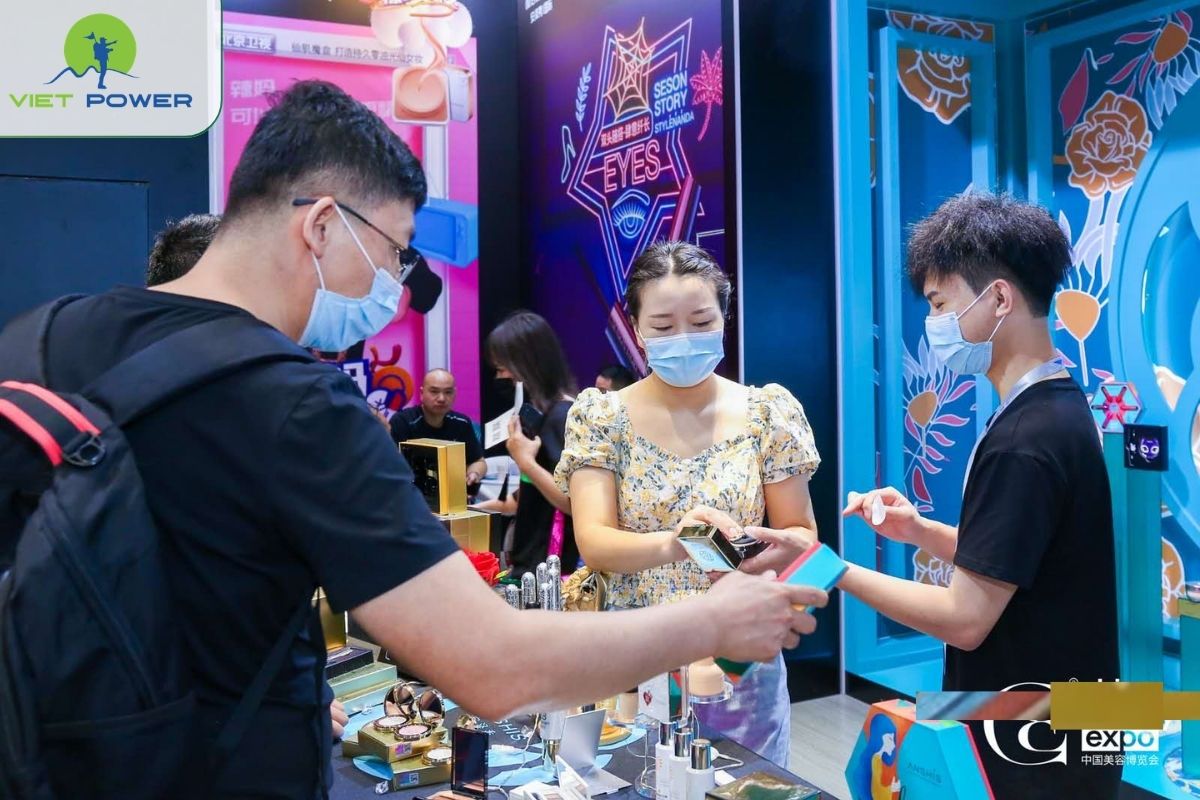 Nên Đi Tự Túc Hay Mua Tour Để Tiết Kiệm Chi Phí?