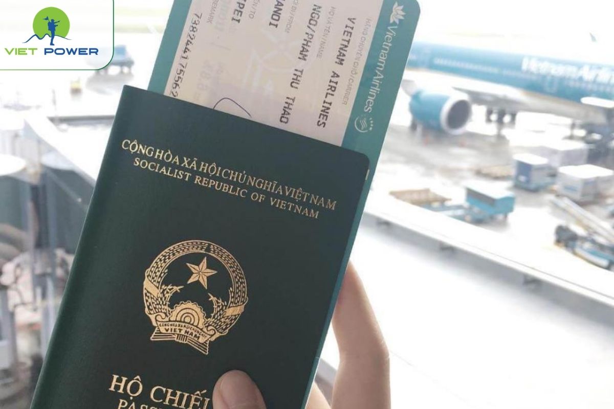 Chuẩn bị hộ chiếu, visa và thẻ tham dự