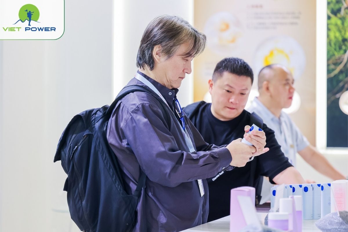 Tiếp Tục Tham Gia Hội Chợ CBE Cả Ngày