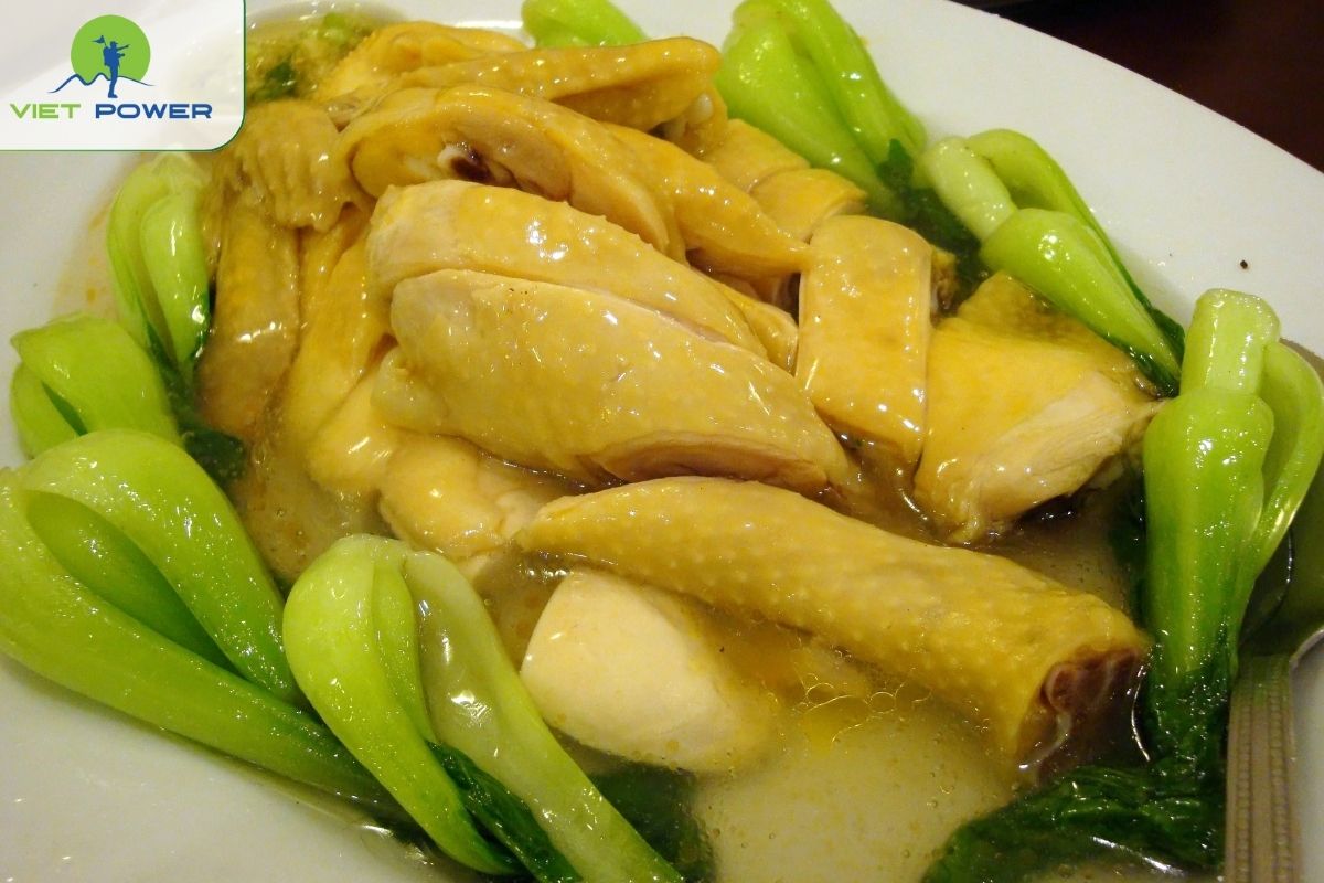 Gà luộc Quảng Đông (White Cut Chicken)